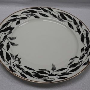 CIROA WICKED BLACK RAVEN BOTANICAL LEAVES HALLOWEEN DINNER PLATES - S/4 - NEW